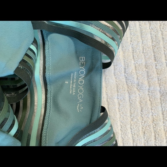 Beyond yoga matching set - Picture 3 of 4